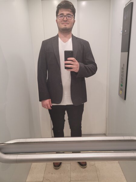 Tanar 27 ani, caut doamna matura realizata, pt. intalniri discrete in doi